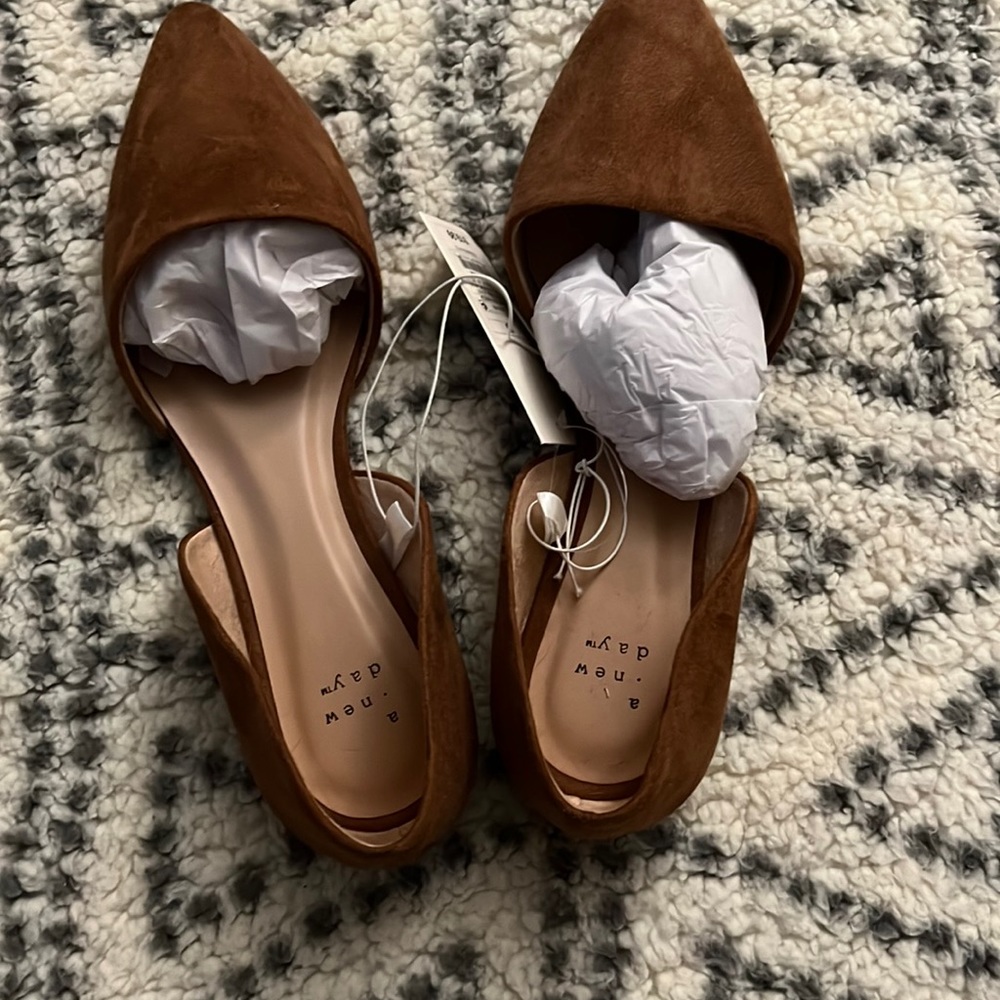 Women’s flats